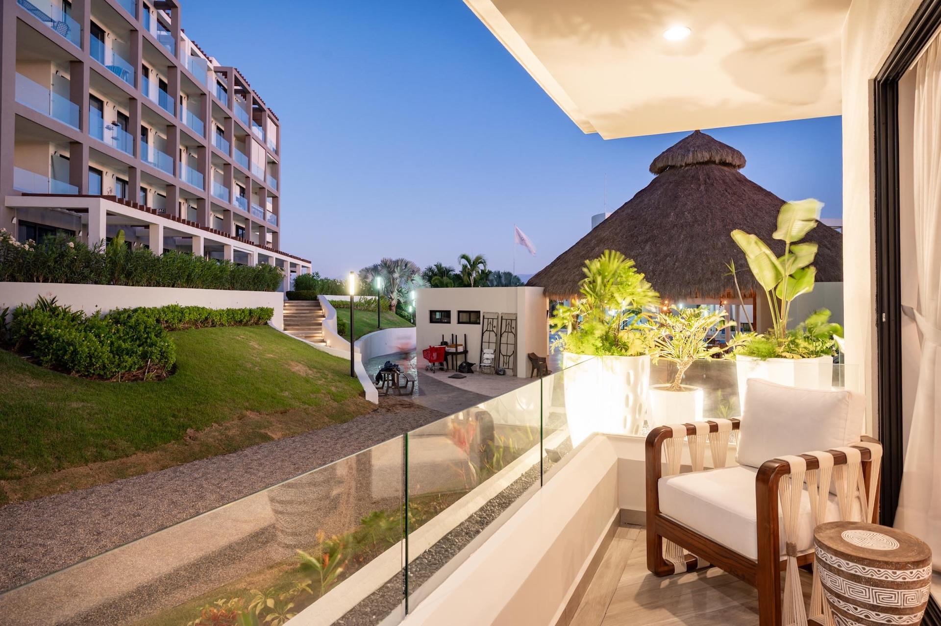 Condominio 104-B - Quadrant Luxury Ocean Living